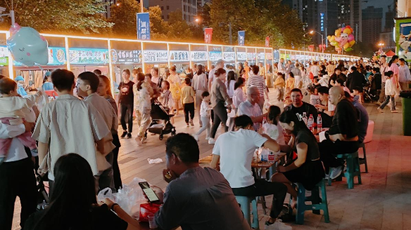 amjs澳金沙门线路城市广场获评首批湖南省夜间消费聚集示范区